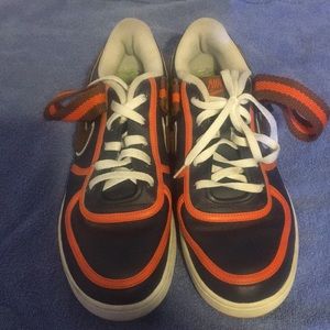 Men’s Nike tennis shoes